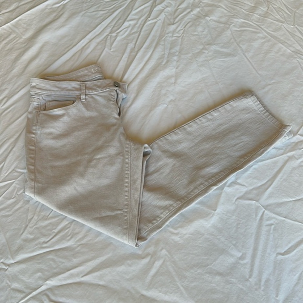 Ann Taylor Loft beige jeans GREAT CONDITION. 27.5” inseam size 26/2 Skinny jeans